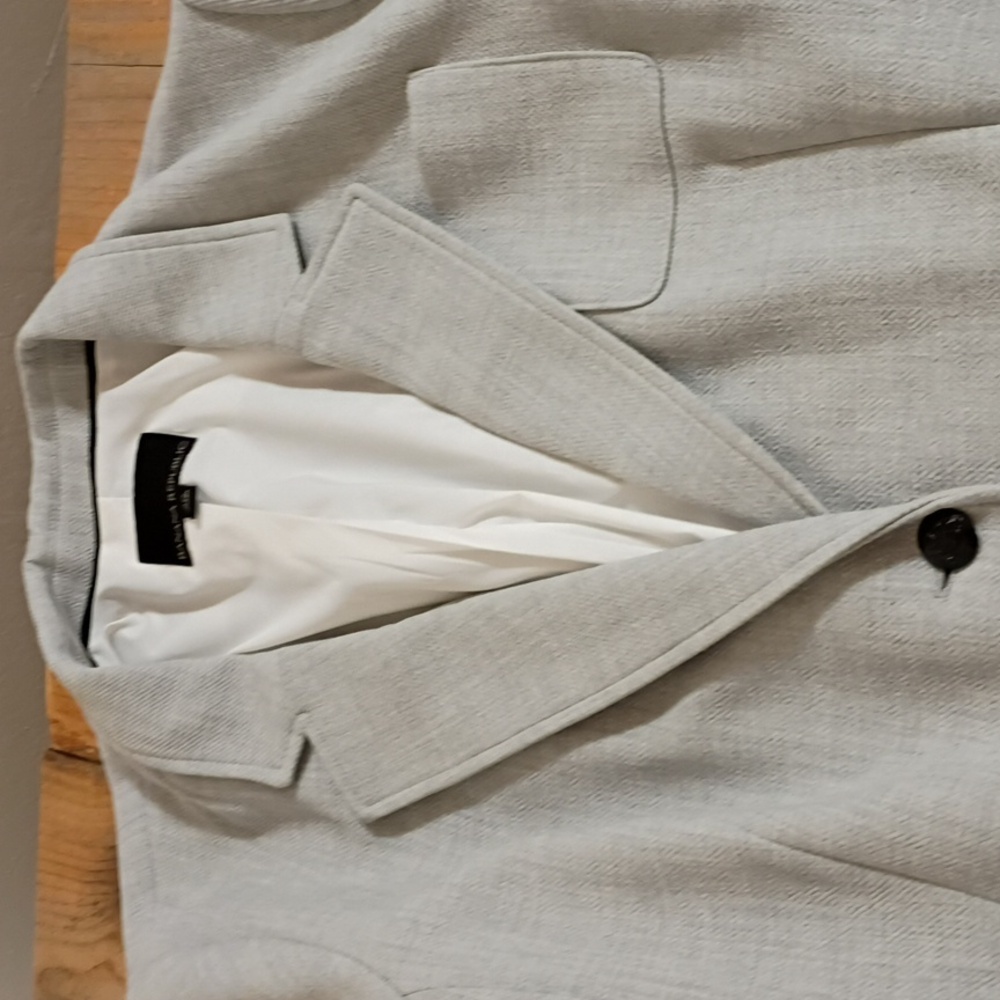 Banana Republic Light Gray Linen-Blend Notch Lapel Blazer - Picture 7 of 9